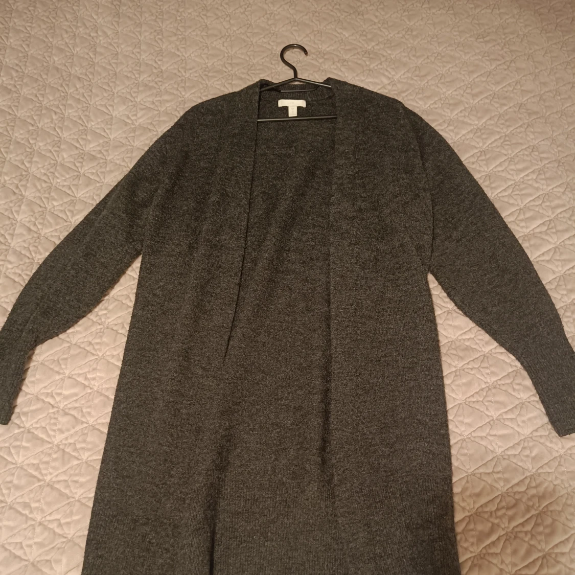 Mörkgrå lång cardigan jacka från H&M