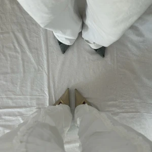 Beiga klackar - Beiga klackar, färgen stämmer överens med första bilden!