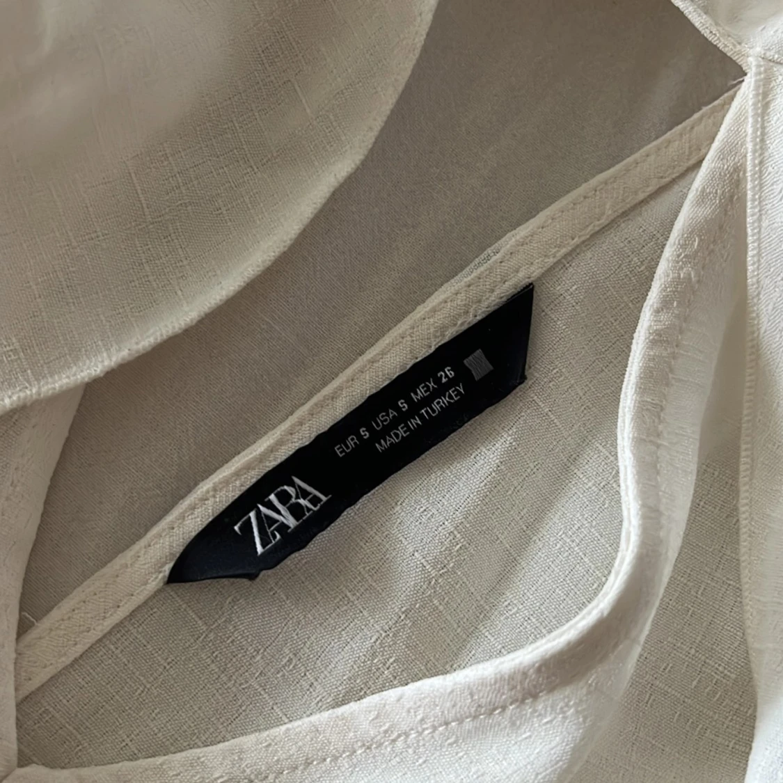 Vit ärmlös blus från Zara - 91