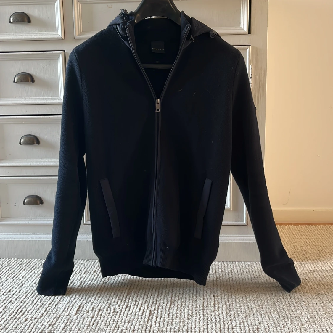 Mörkblå cardigan jacka från Bugatti