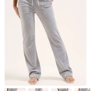 Juicy couture byxor - Gråa Juicy couture byxor i storlek M. Säljes då dom är för stora. Använda fåtal gånger. 