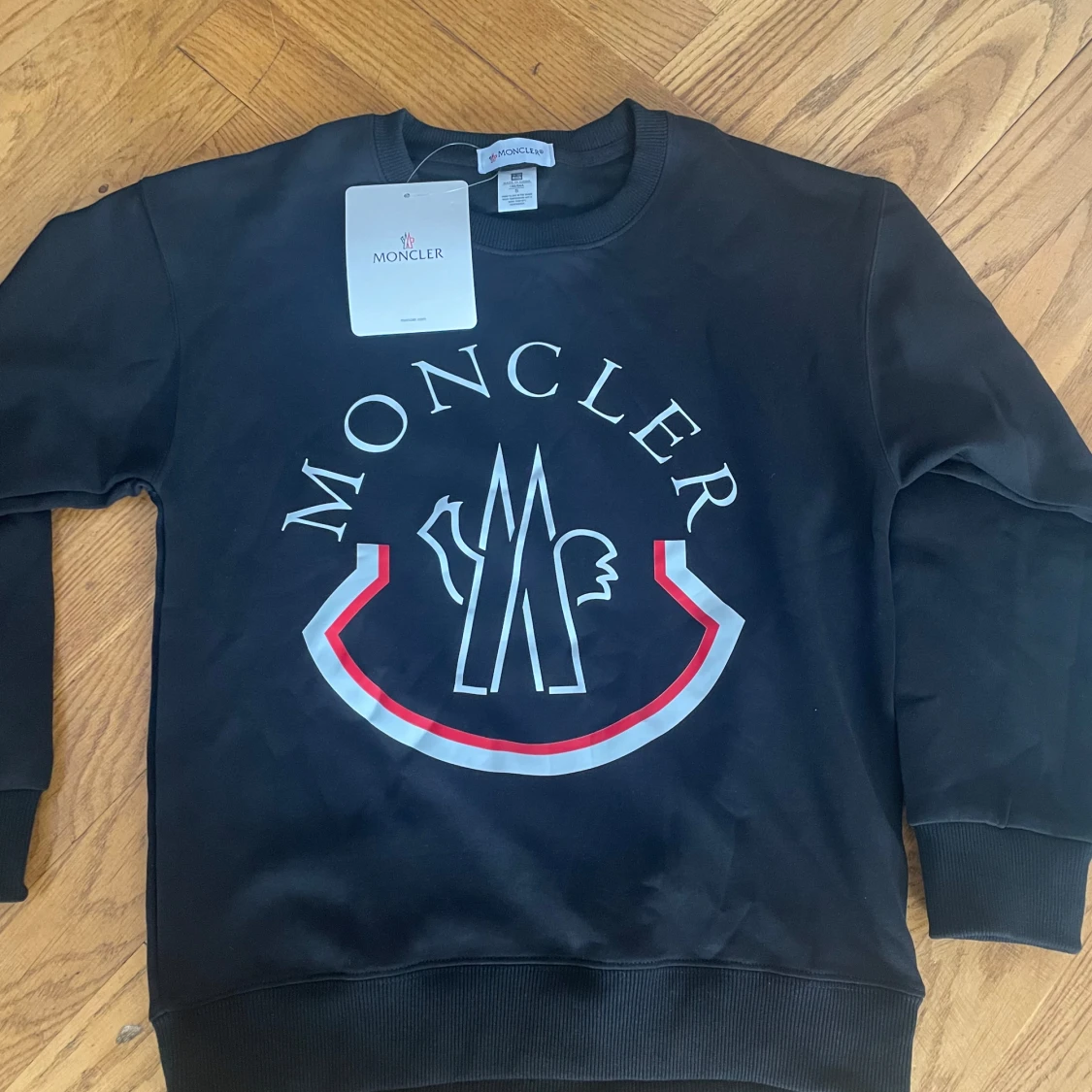 Svart sweatshirt från Moncler