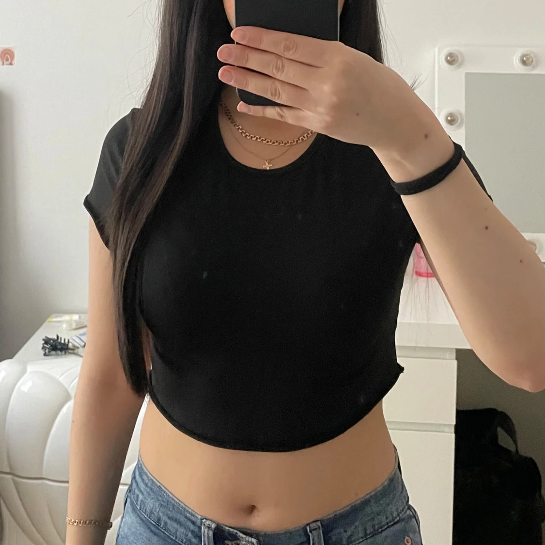 Svart croppad t-shirt