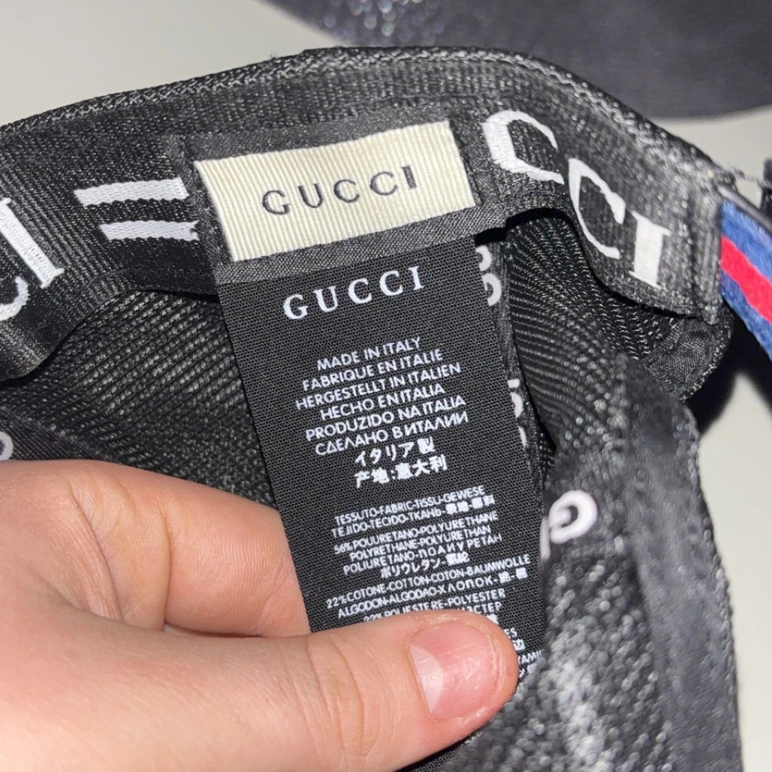 Svart keps från välkänd märke - 1