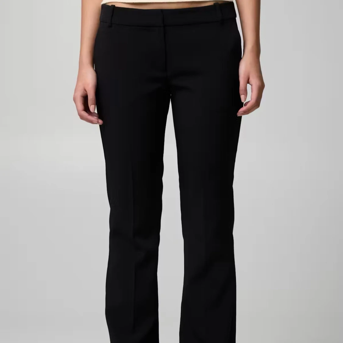 Svarta kostymbyxor