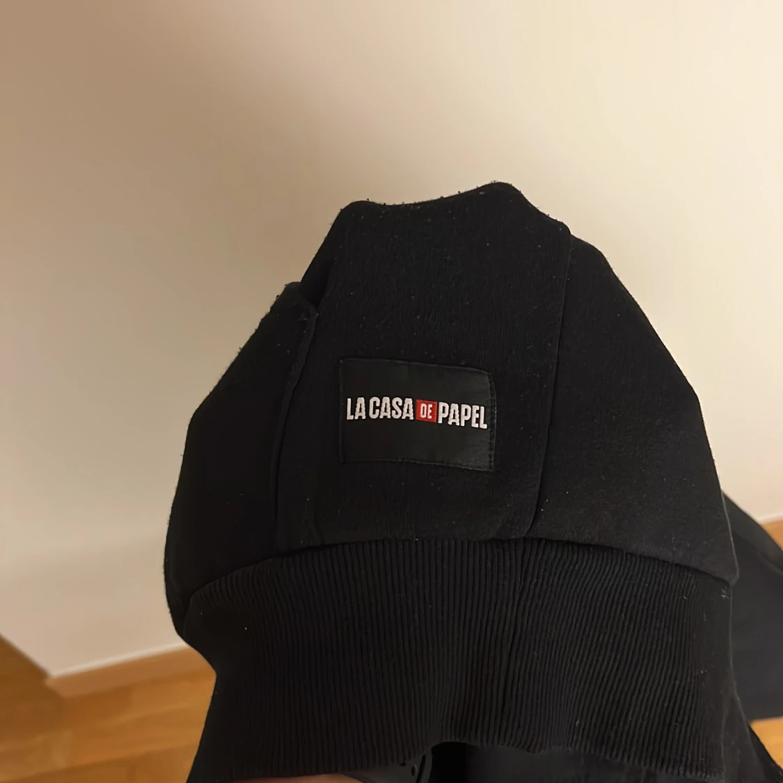 Svart hoodie La Casa de Papel x Pull&Bear - 3