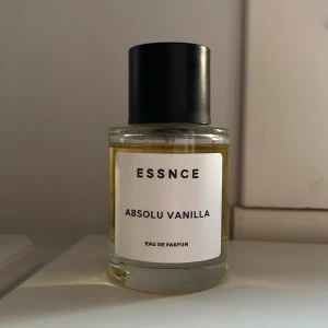 ESSNCE Absolu Vanilla Eau de Parfum - Inte mycket använd🥰 50 ml