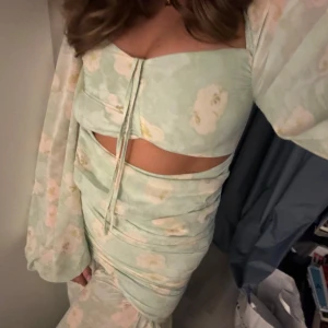 Ljusgrön adoore klänning - Oanvänd med lappar från adoore storlek 38🥰