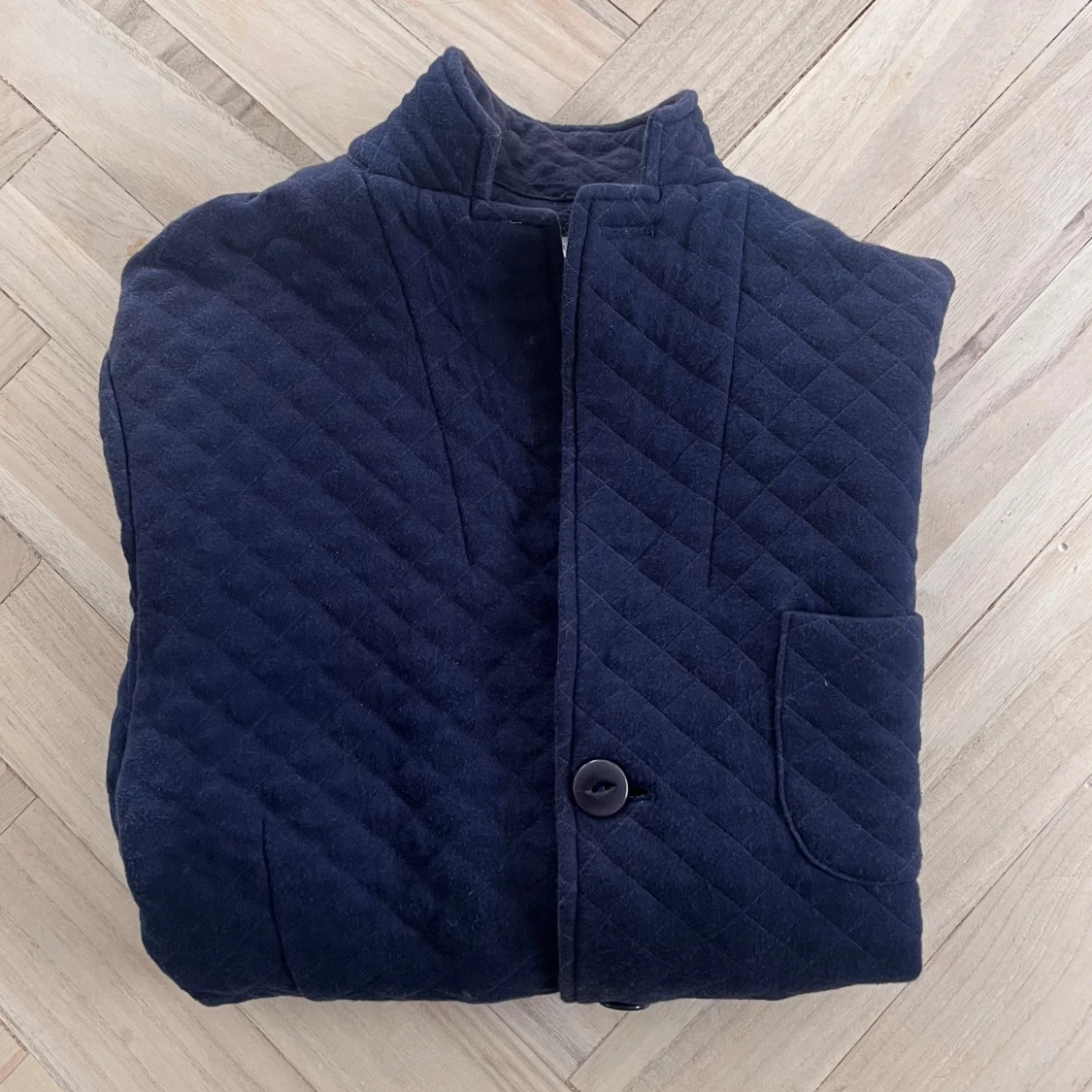 Mörkblå quiltad jacka/kavaj från J.Lindeberg - 1