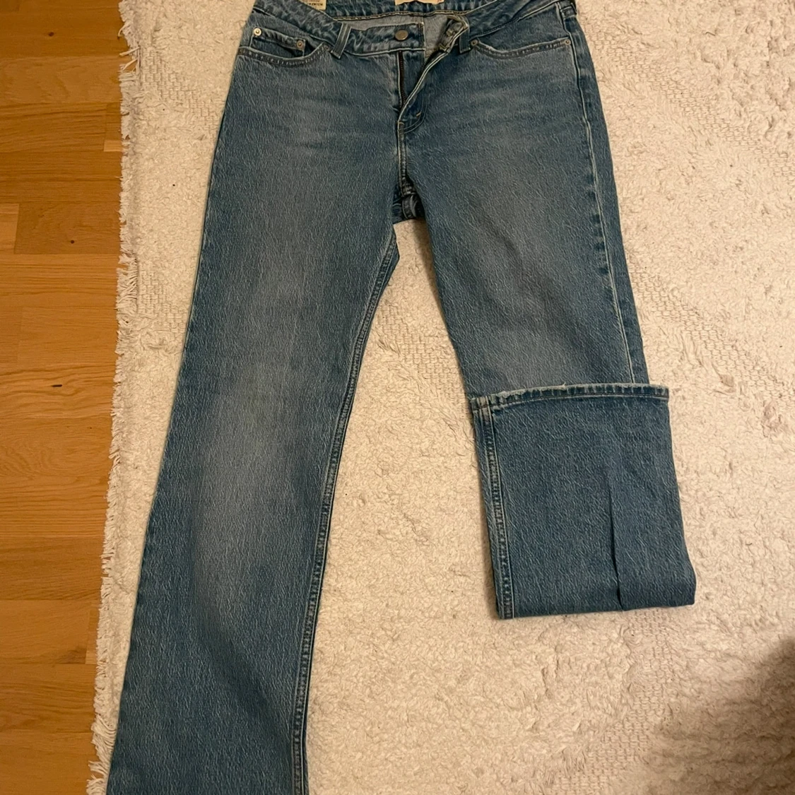 Blå bootcut jeans från Levi's - 3