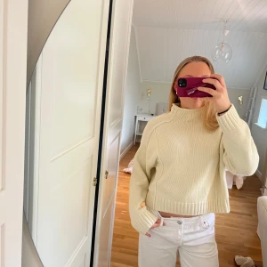 Zara tröja - Stickad tröja från Zara i strl S. Använd typ en gång!💞