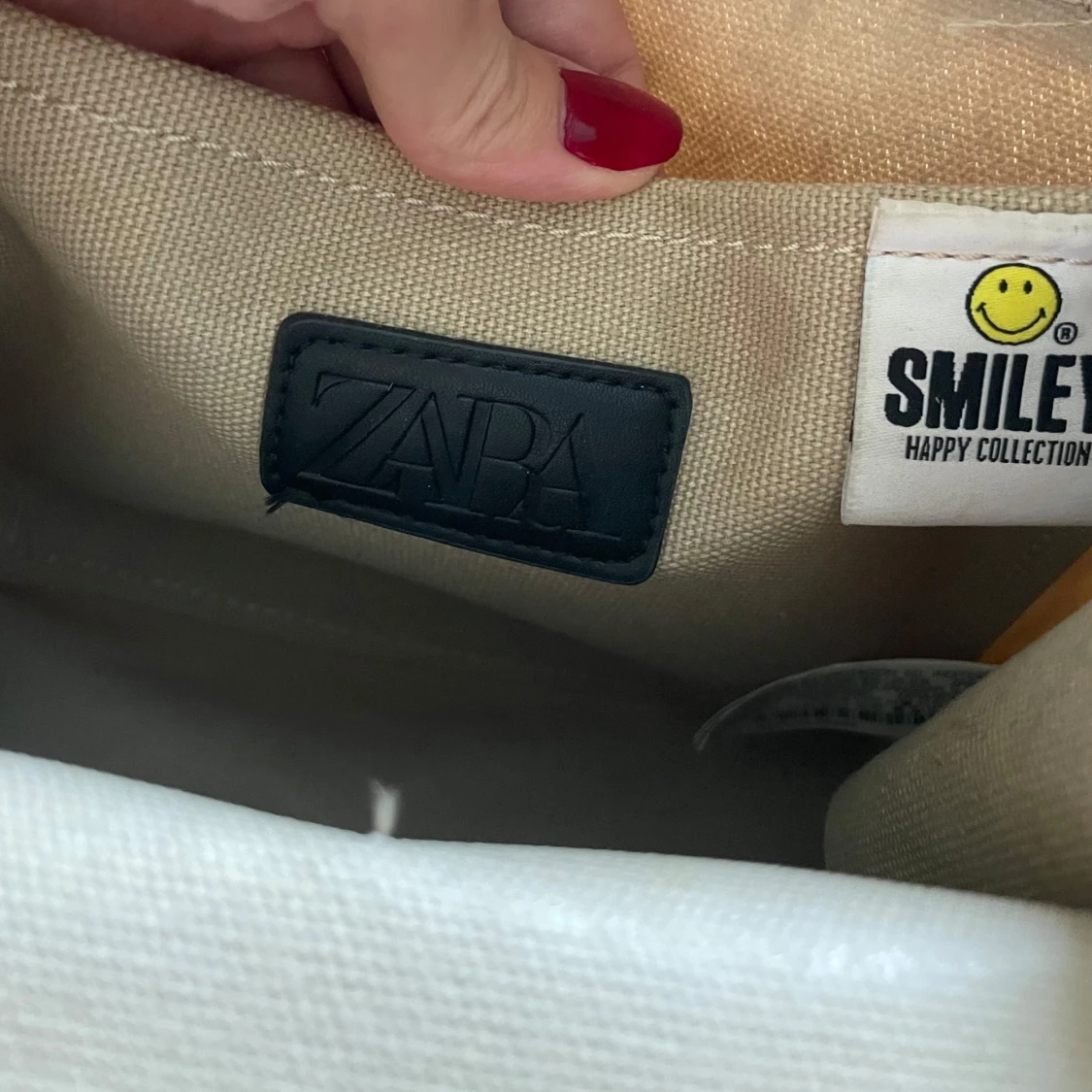 Beige handväska med blommor från Zara - 2