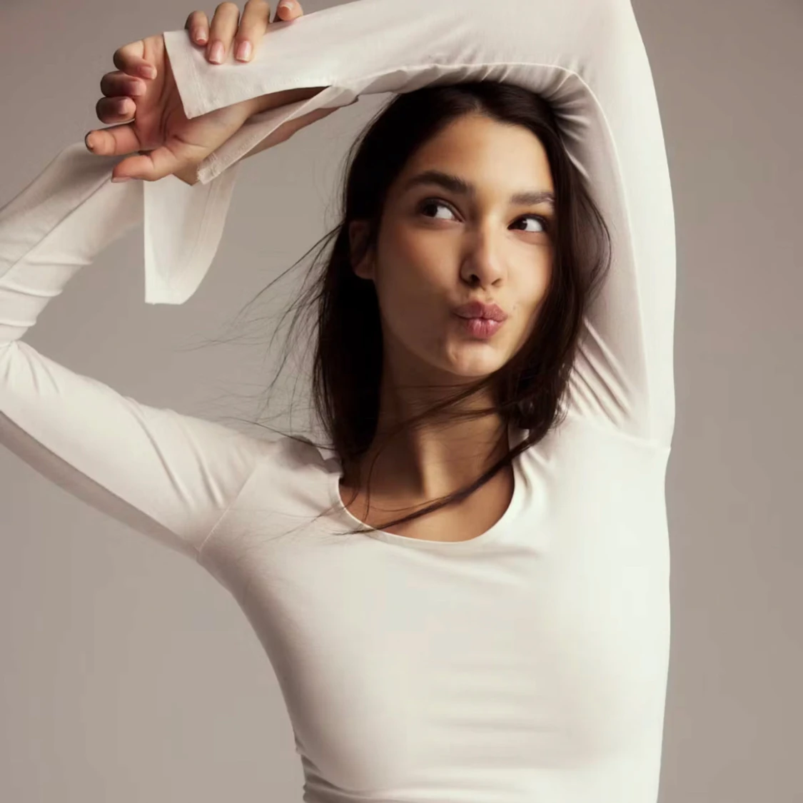 Vit långärmad topp från Gina Tricot - 1