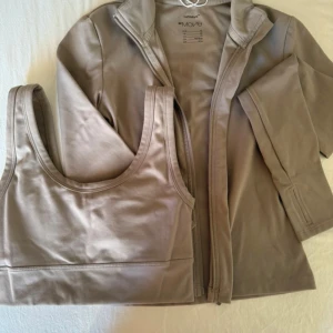 Sport Bh (Move)  - Oanvänd. Tröjan är såld men säljer fortfarande bh