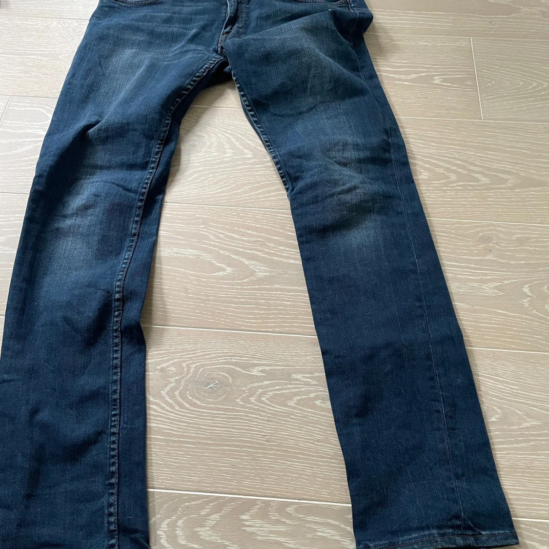 Mörkblå tiger of sweden jeans