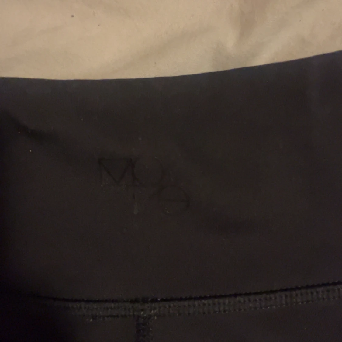 Svarta träningsshorts från H&M Move - 1