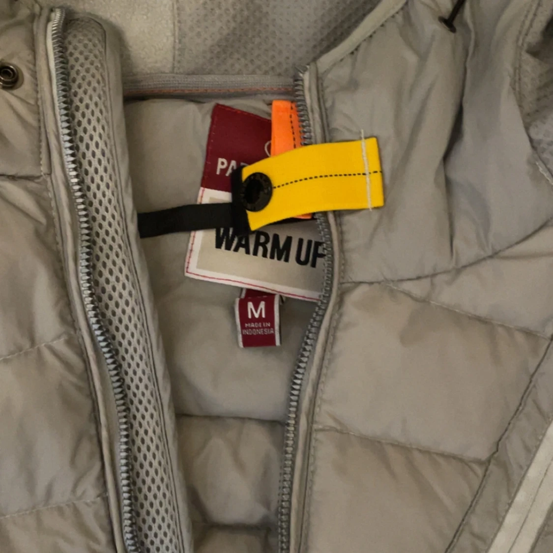 Ljusgrå pufferjacka från Parajumpers - 2