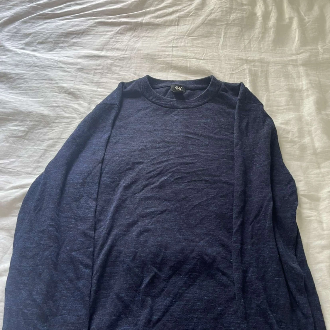 Mörkblå långärmad tröja från H&M - 1