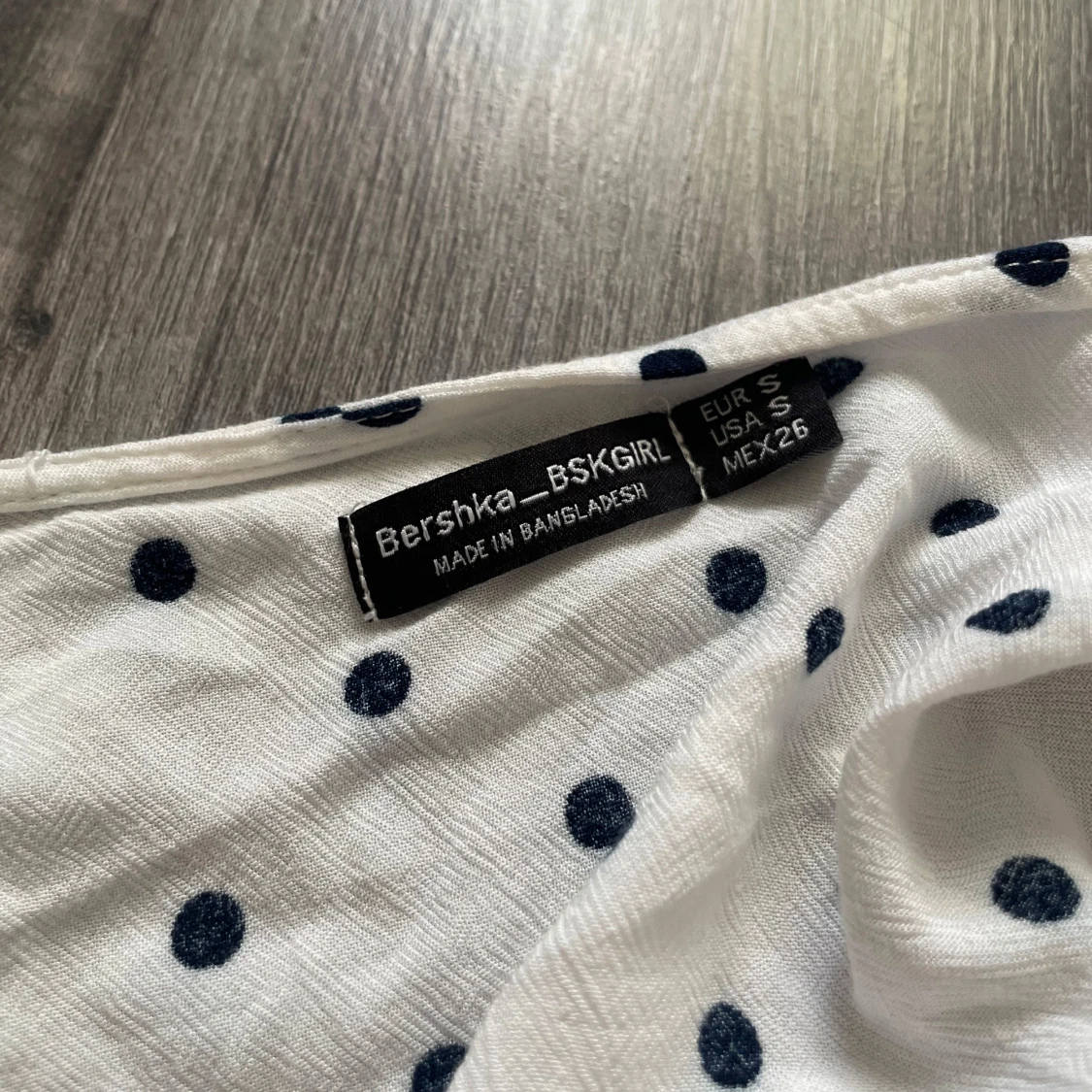Vit prickig blus från Bershka - 3