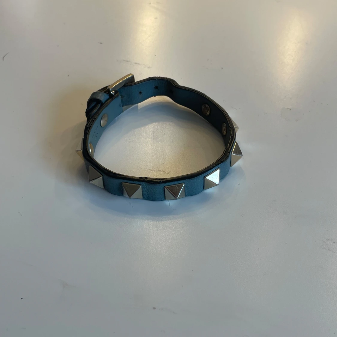 Valentino rockstud läderarmband med nitar  - 2