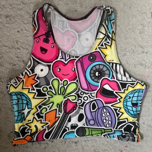 Kort wivov binder - Kort wivov binder storlek L. Går att bada i men fungerar som en helt vanlig binder. Se storleksguide på bild 3