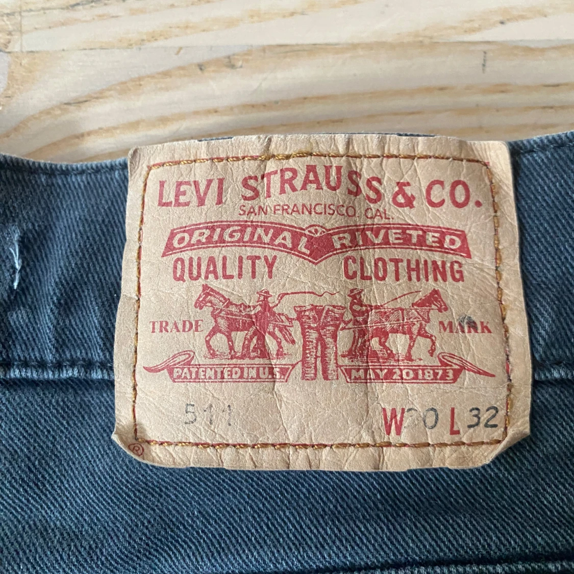 Levi's 511 gråa jeans - 4