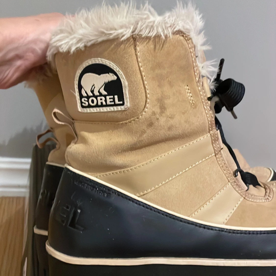 Sorel Tivoli II vinterboots med fuskpäls - 4