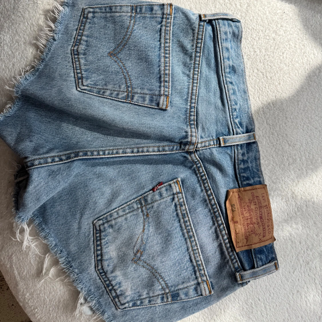Levi's ljusblå jeansshorts 501 - 2