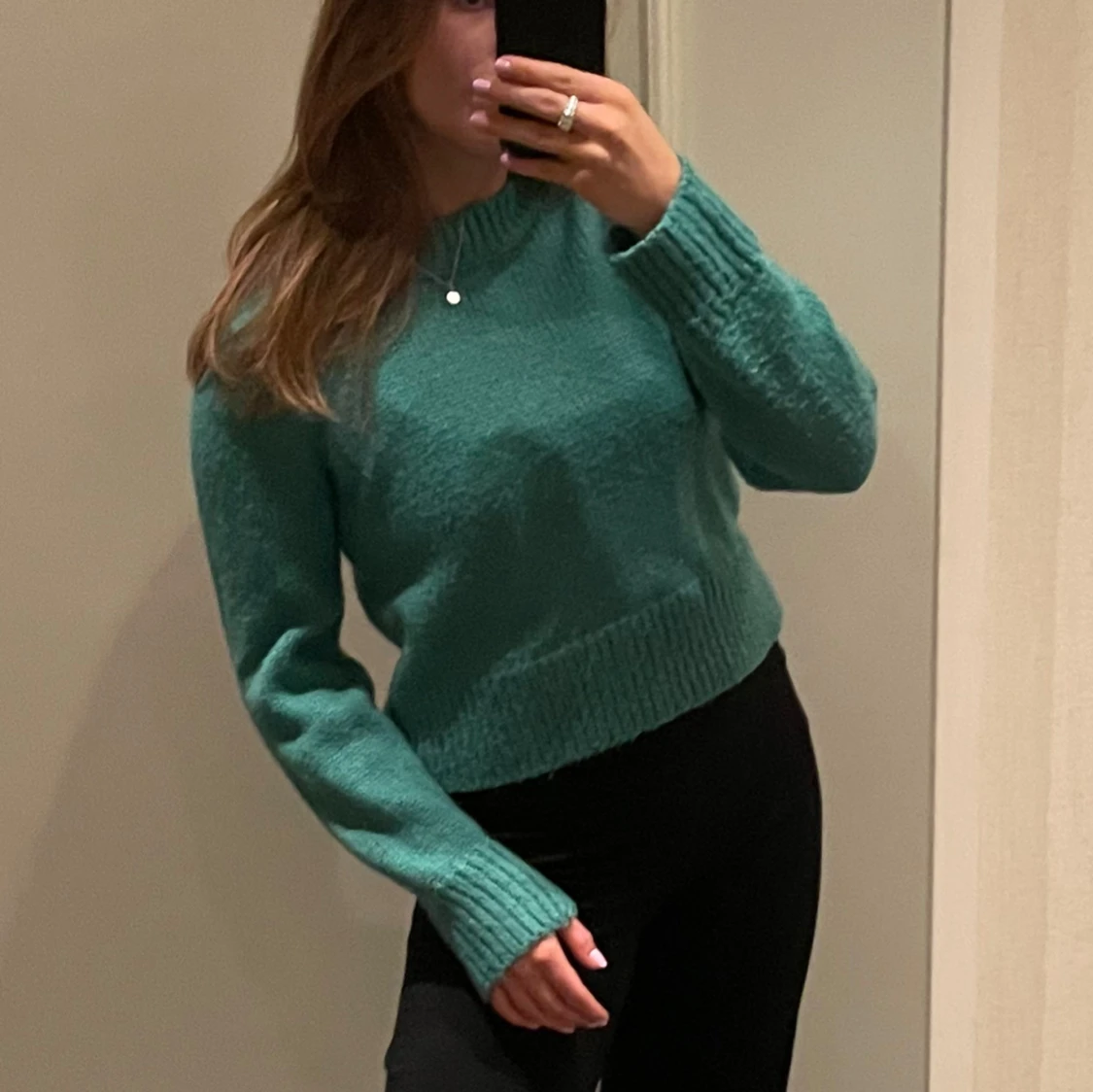 Grön stickad tröja  - 2