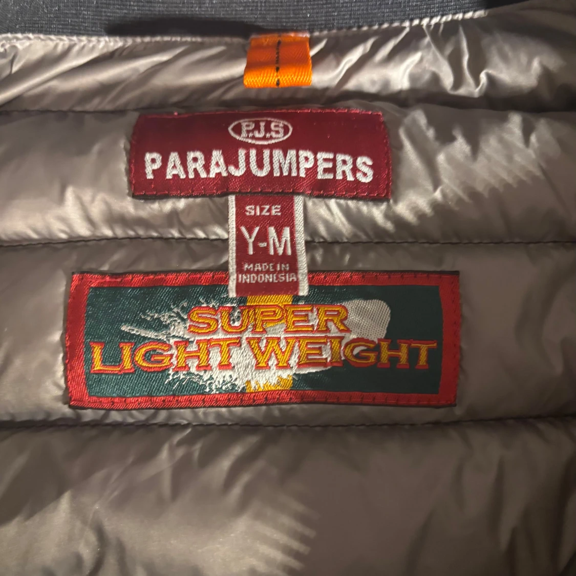 Svart dunjacka från Parajumpers Y-M - 1