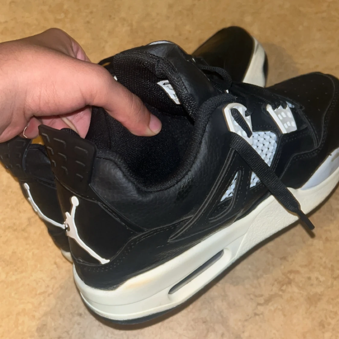 Nike Air Jordan 4 svart/vit sneakers - 1