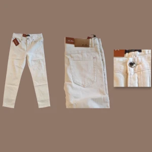 Loro Piana White Jeans - STORLEK: 32X32      Helt nya bara testade, passar de flesta men rekommenderar till folk mellan 177-182. Skriv vid frågor 🙌🏻