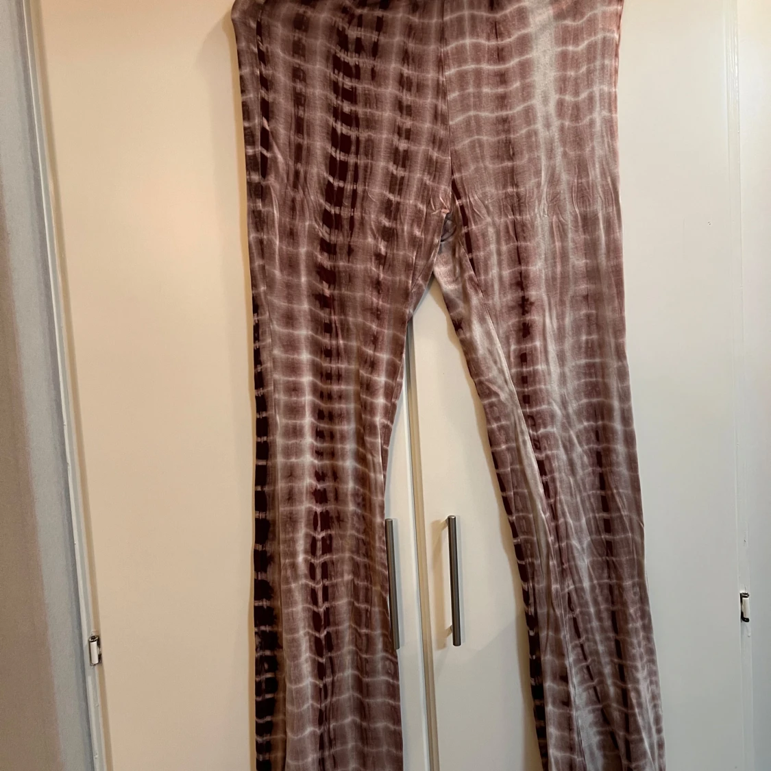 Brun- och vitrandig croppad topp - 2