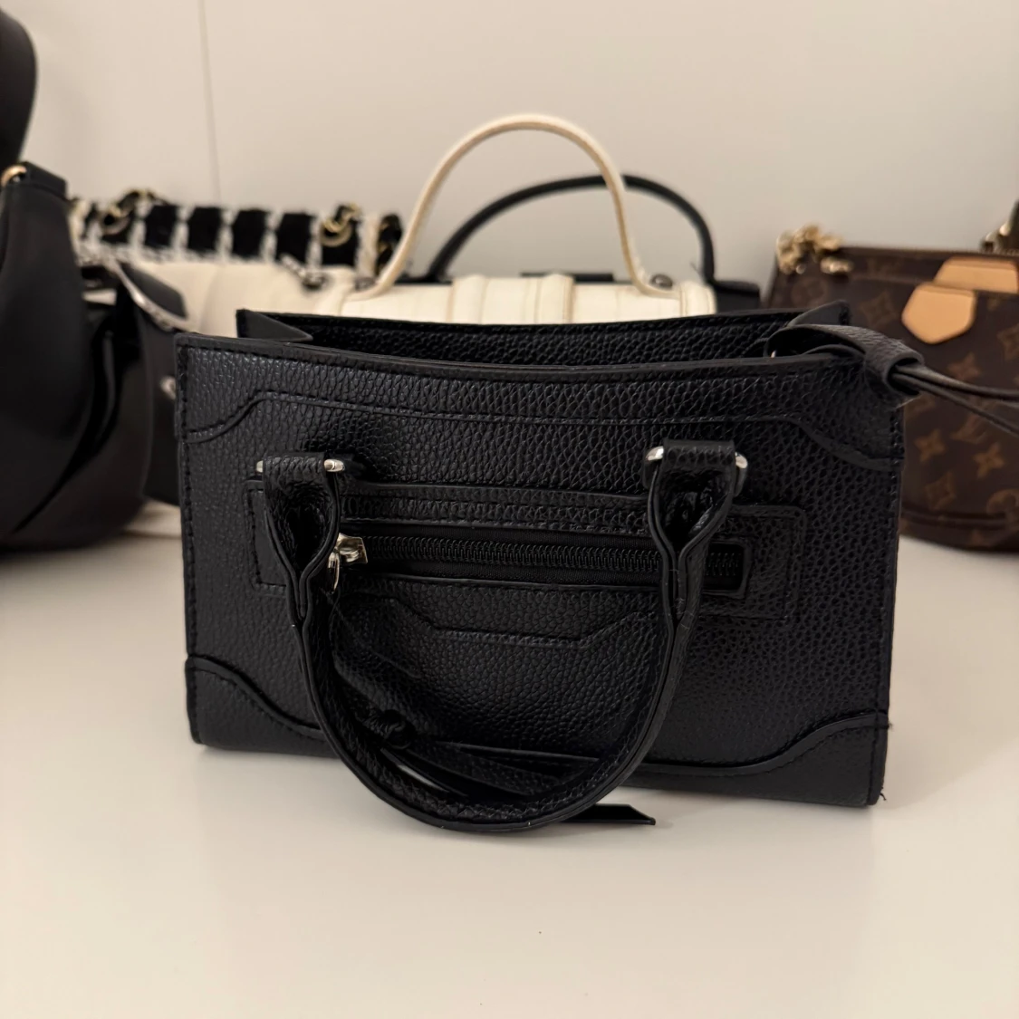 Svart liten väska  - 1