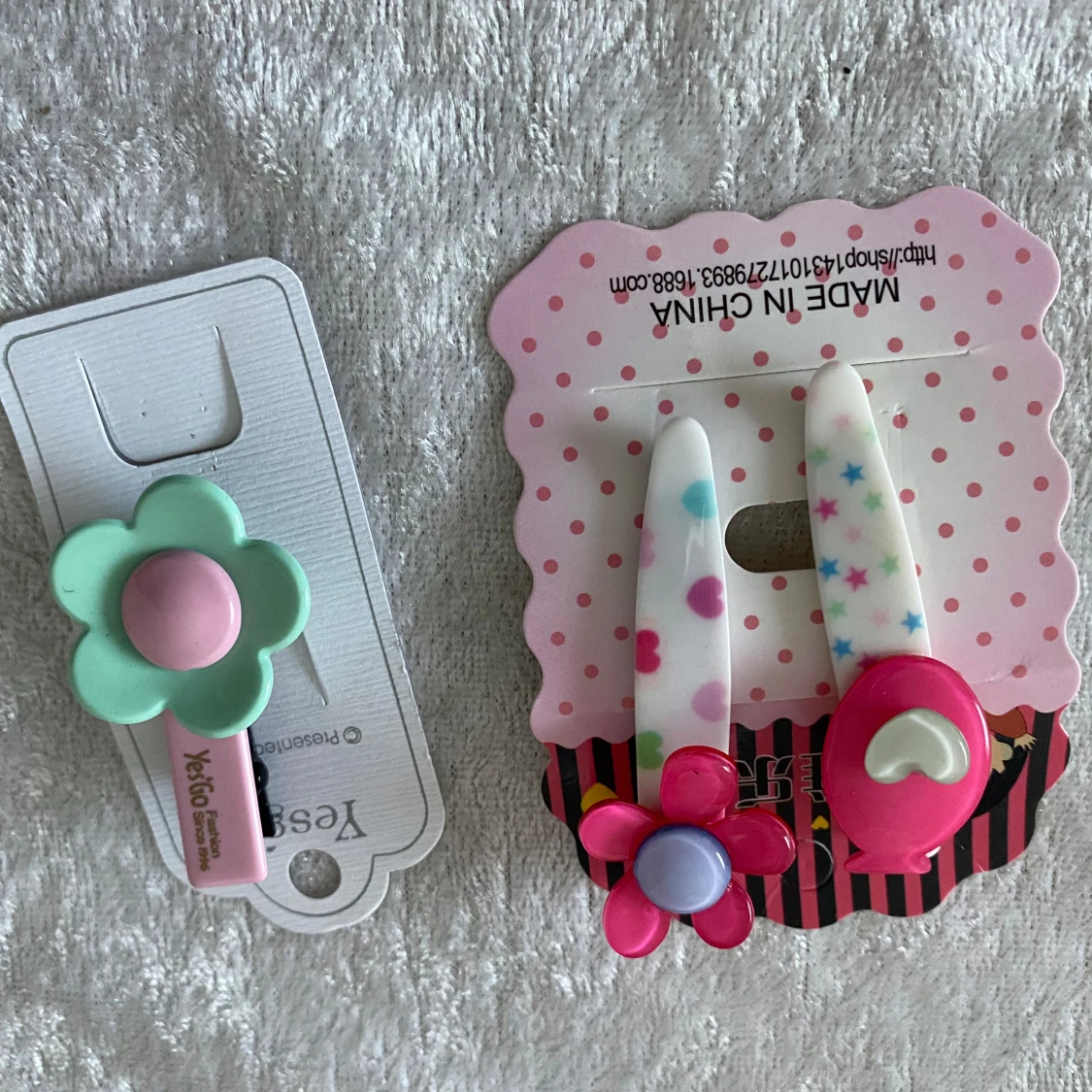 Färgglada håraccessoarer med rosetter och blommor - 3