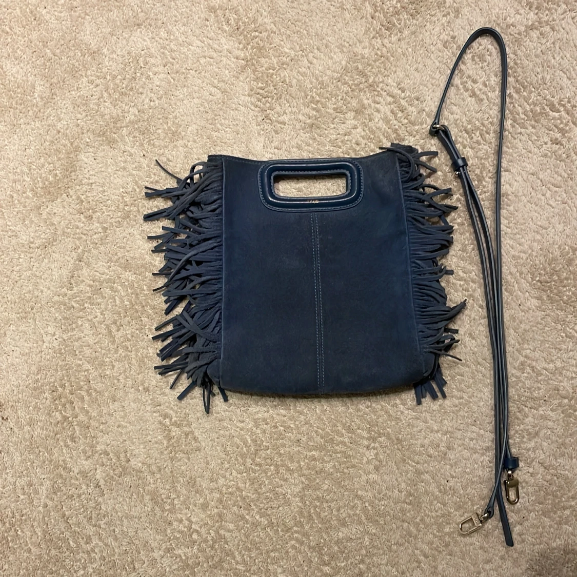 Blå maje mockaväska med fransar - 2