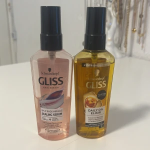 Hårserum och olja kit från Schwarzkopf - Två produkter från Schwarzkopf Gliss: Spliss Miracle Sealing Serum och Daily Oil Elixir. Sealing Serum är i en rosa flaska och hjälper mot kluvna toppar. Daily Oil Elixir är i en gul flaska och ger starkare hår. Båda flaskorna innehåller 75 ml. Du kan se hur mycket som finns kvar i flaskorna på bilden, hör av dig för eventuella frågor 😊kolla gärna in mina andra annonser!⤵️✨