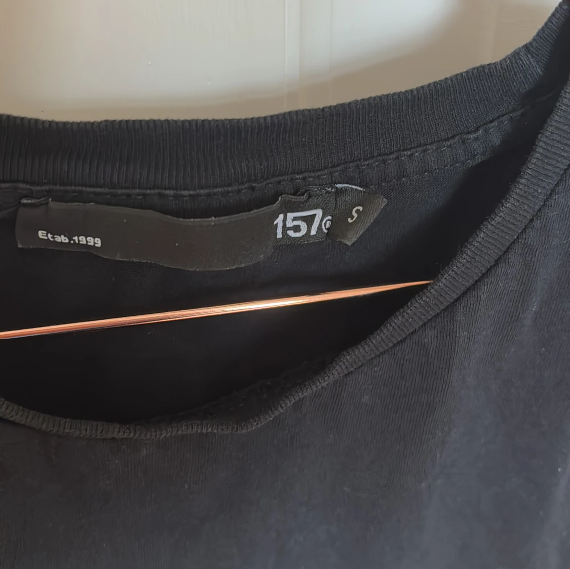 Svart topp från 157 - 2