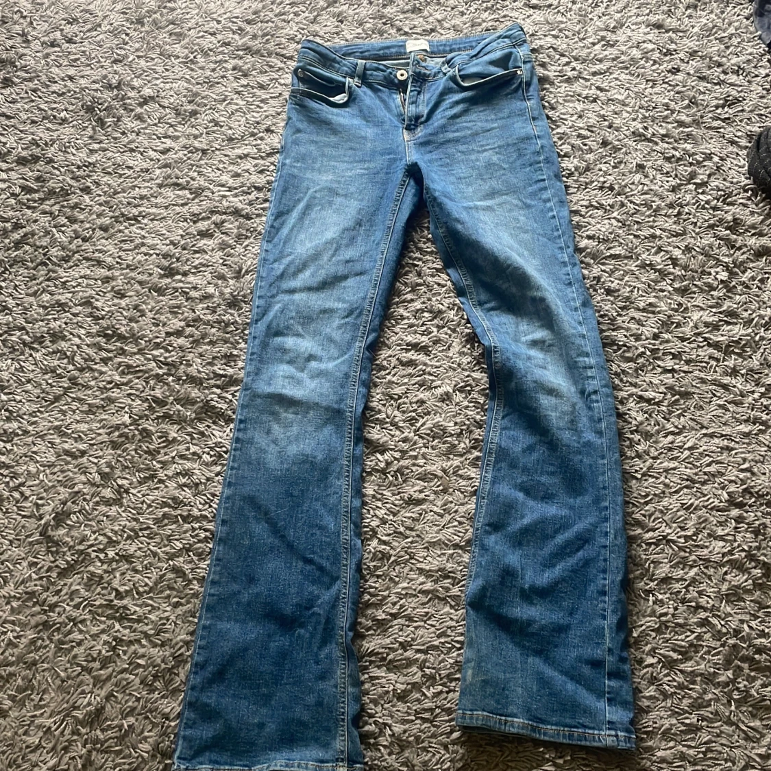 Blå bootcut jeans - 1