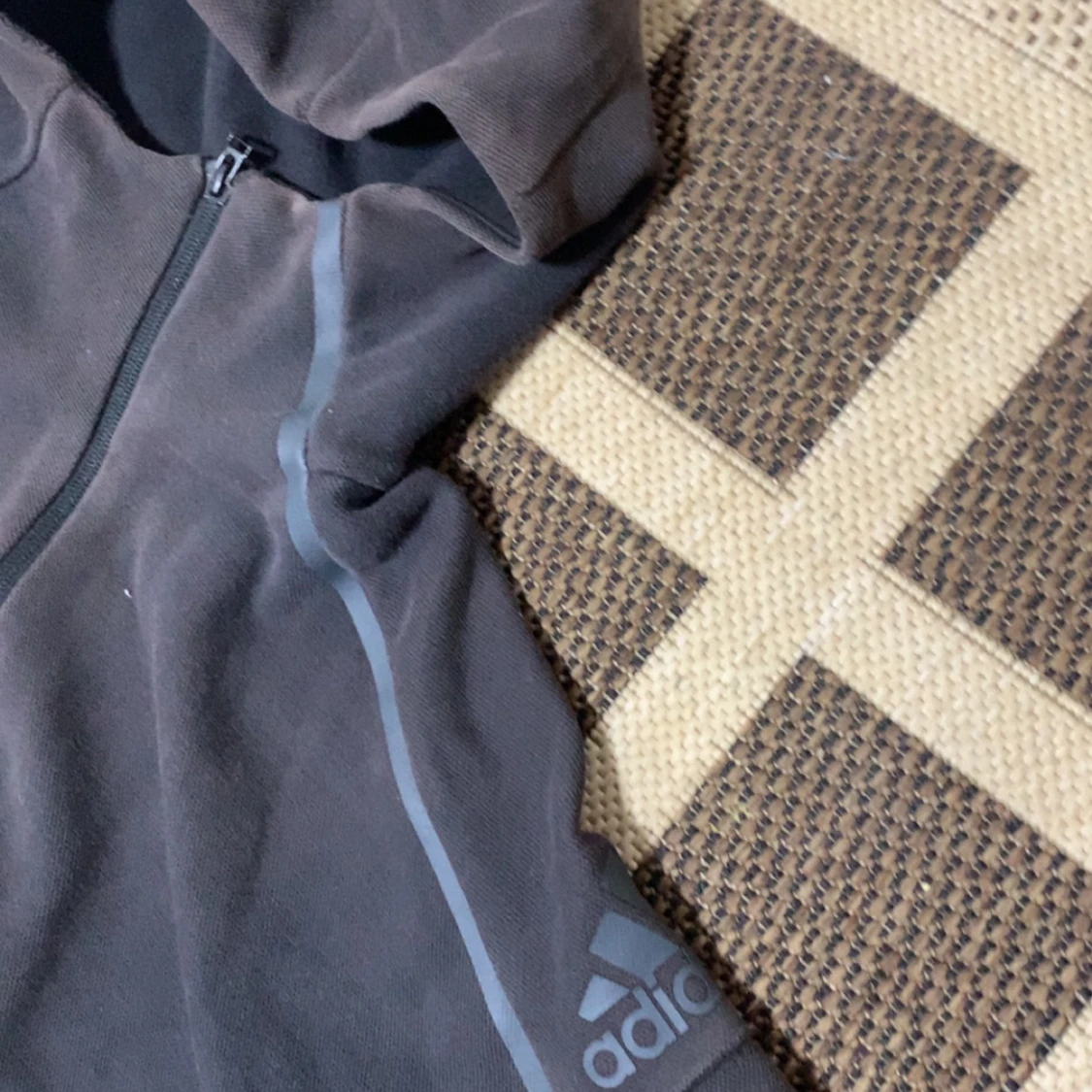 Svart hoodie från Adidas - 2