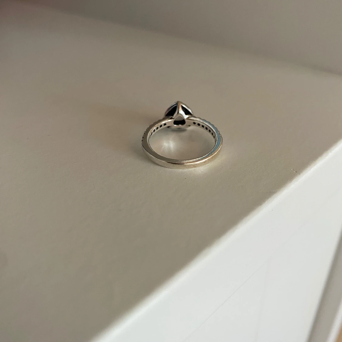 Silverring med hjärtformad sten från Pandora - 3