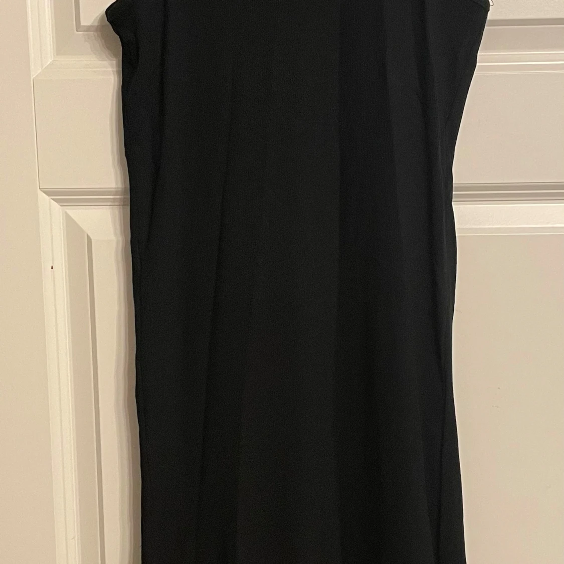 Svart ärmlös långklänning