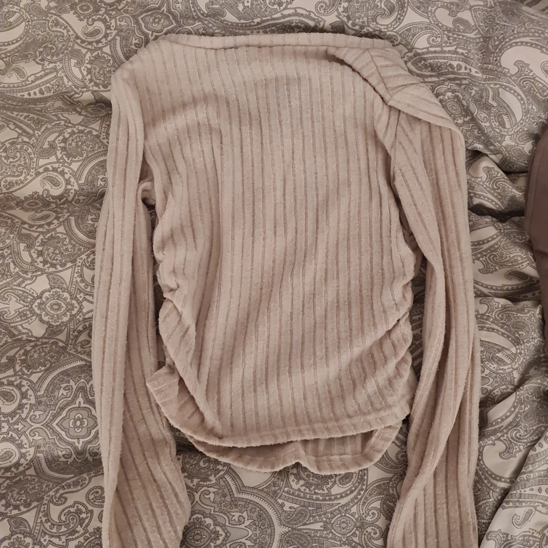 Beige ribbad långärmad topp från SHEIN - 1