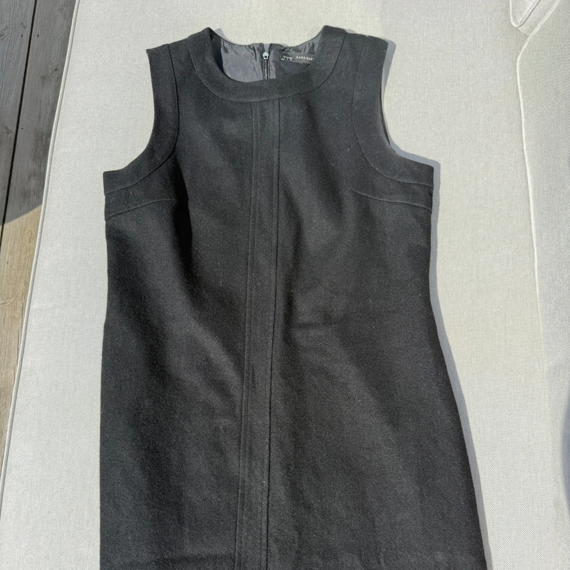 Svart ärmlös klänning från Zara 