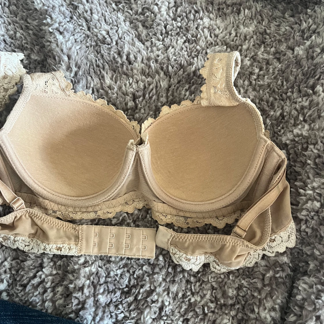 Beige spets-bh från Intimissimi - 1