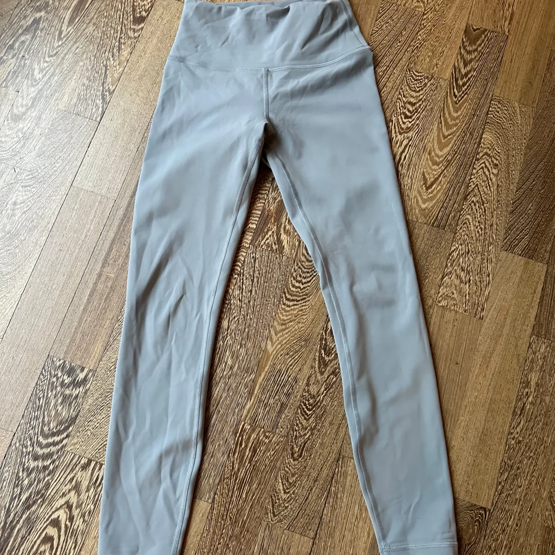 Grå leggings från Lululemon