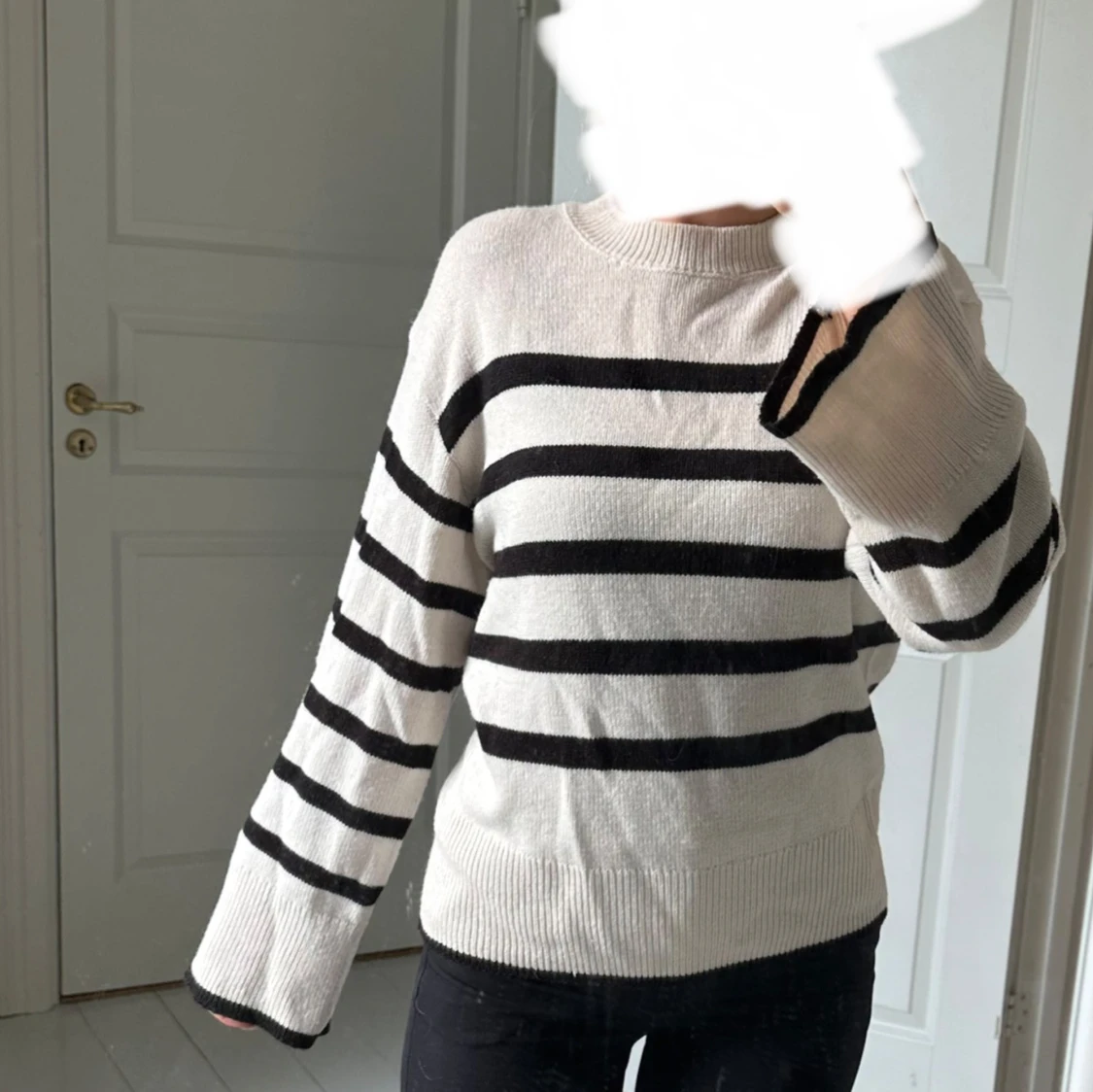 Randig stickad tröja - 1