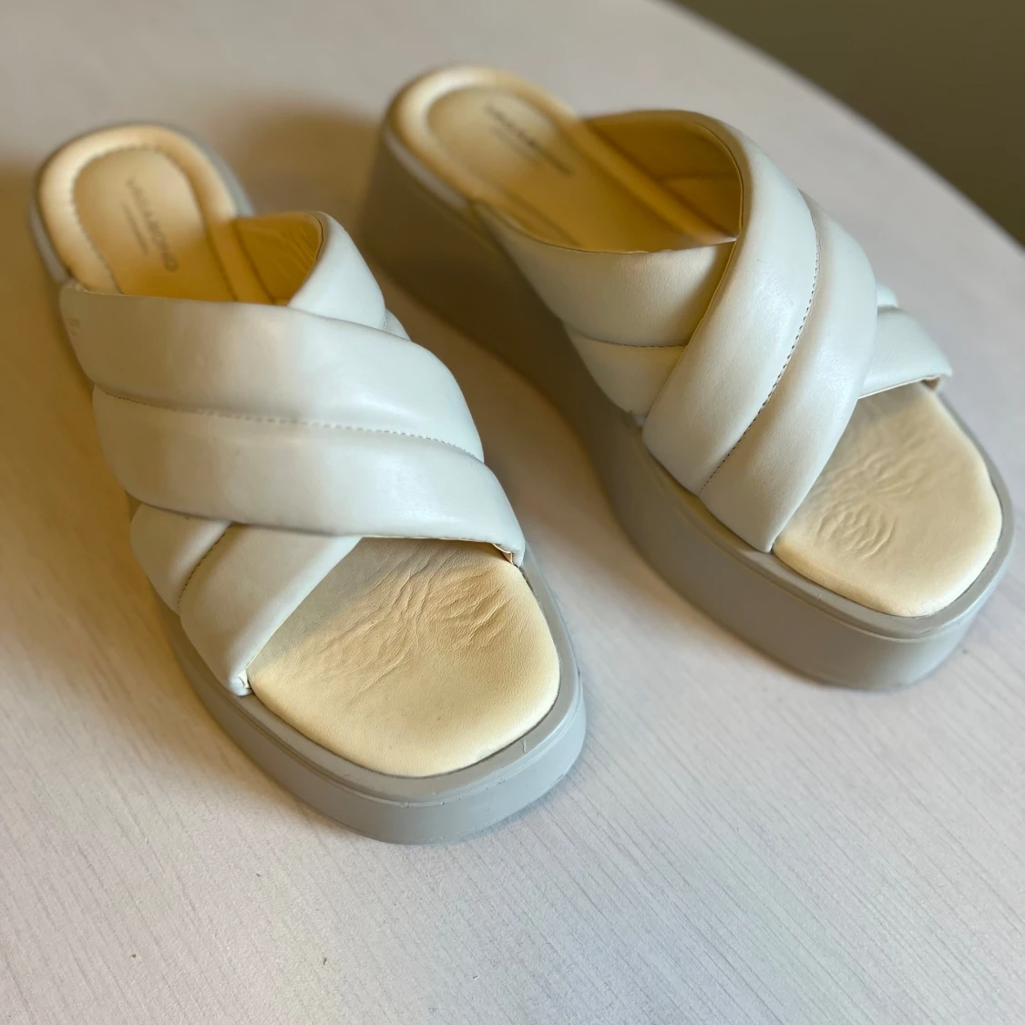 Beige platåsandaler från Vagabond - 3