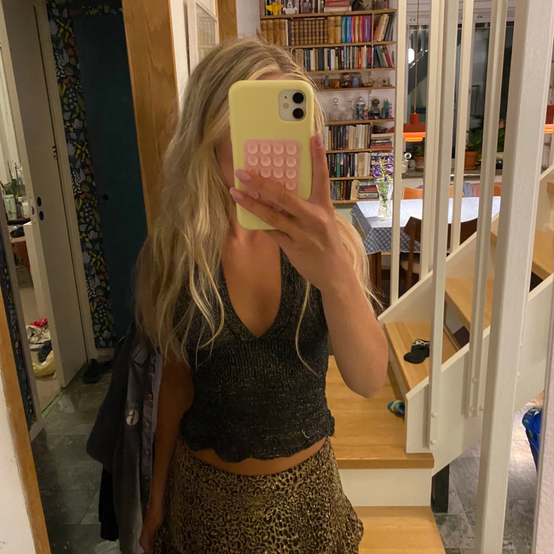 Glittrig svart topp - 2