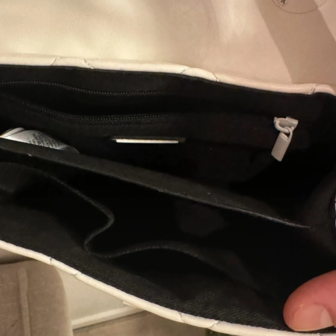 Vit quiltad axelväska från Aldo - 3